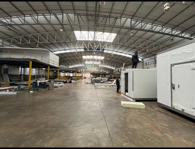 6,035M² WAREHOUSE TO LET IN ROOIHUISKRAAL